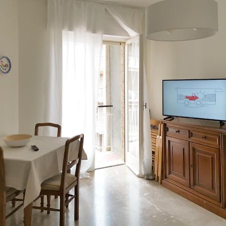 Casa Margherita, Centrale A Due Passi Dal Mare Бордигера Экстерьер фото