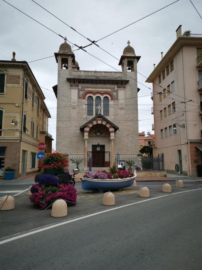 Casa Margherita, Centrale A Due Passi Dal Mare Бордигера Экстерьер фото